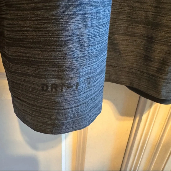 Nike Men’s Quarter Zip Dri Fit Pullover Sz S - Picture 9 of 11